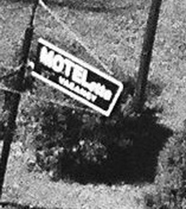 Unknown Ionia Motel - Sign Magnified